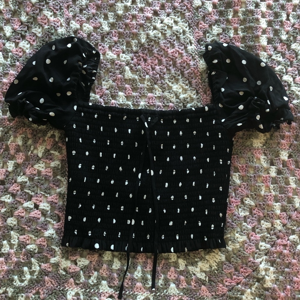 WILFRED Smocked Blouse in Navy Blue Polkadots